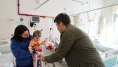 Vali Bakan'dan Hastanedeki Çocuklara Bayram Morali!