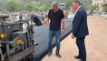 Taşova’da Mustafa Kemal Caddesi’nde Sıcak Asfalt Çalışmaları Başladı