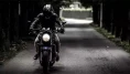 Rüyada Motor Görmek Ne Anlama Gelir? Hız, Değişim ve Kontrol Mesajı!