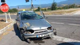 Otomobil Refüje Çarpıp Takla Attı: 5 Yaralı