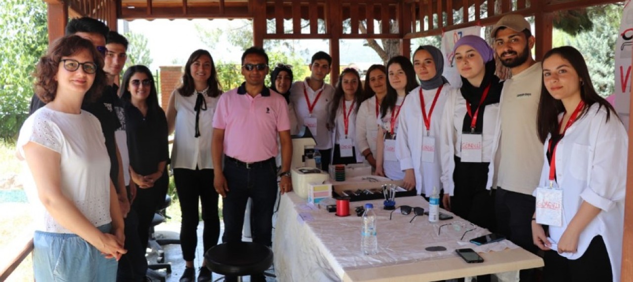 1 HAZİRAN GÖZLÜKÇÜLER VE OPTİSYENLER GÜNÜ ETKİNLİĞİ