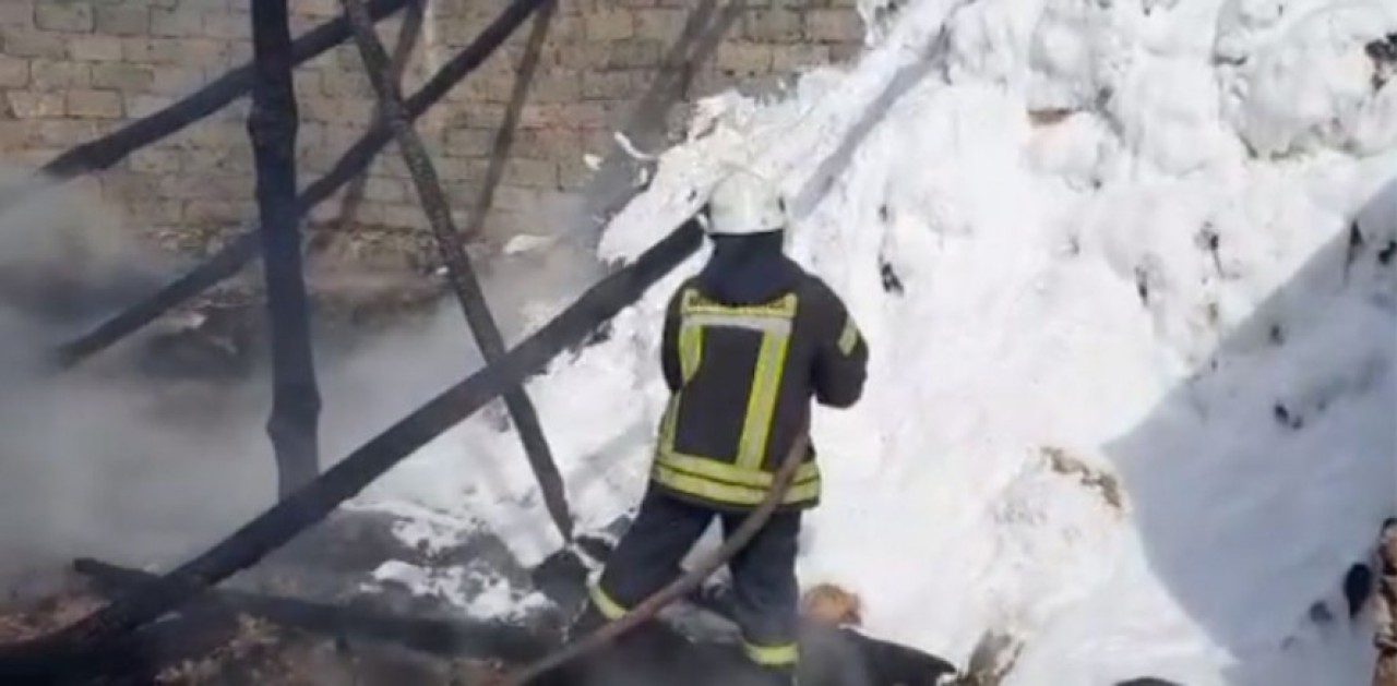 10 TON SAMAN KÜL OLDU