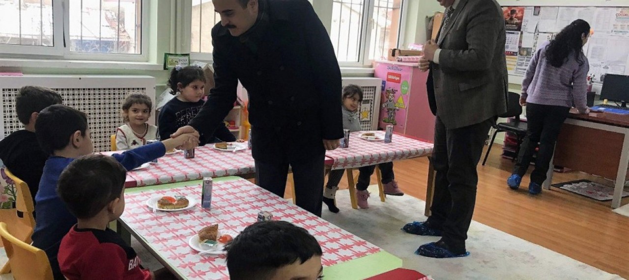 1254 ÖĞRENCİ ÜCRETSİZ YEMEKTEN FAYDALANIYOR