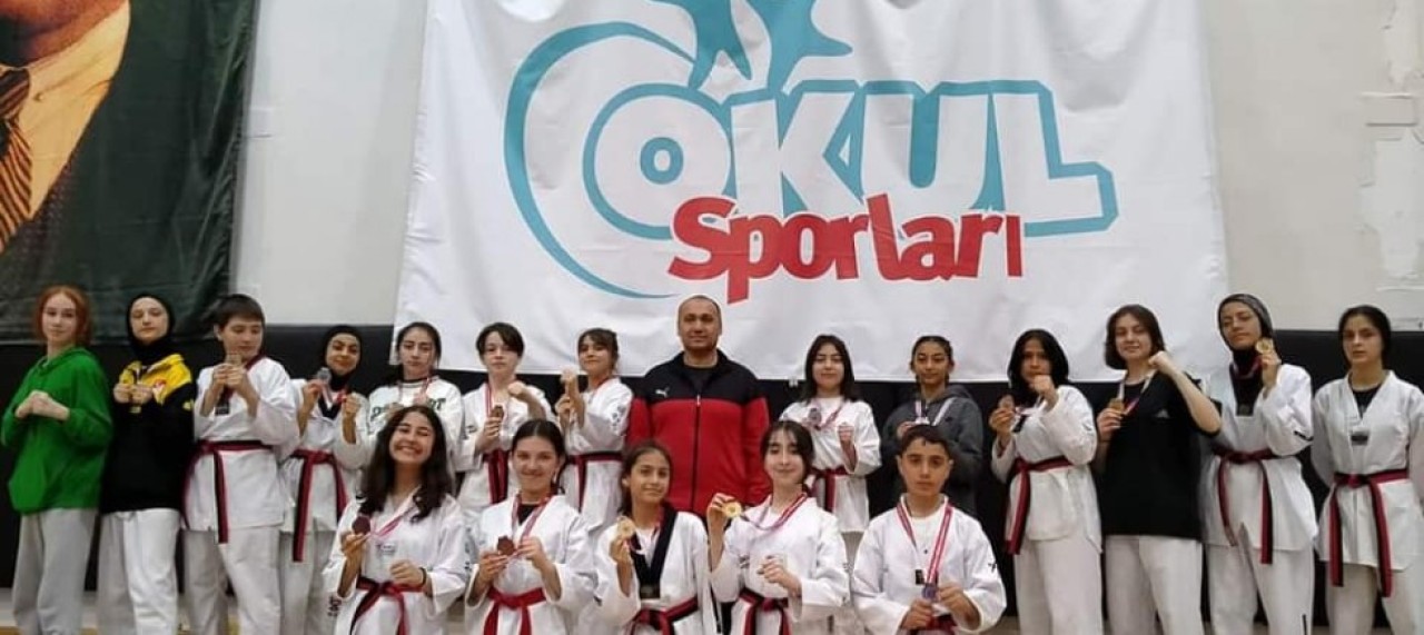 15 ÖĞRENCİ BİRİNCİ OLDU