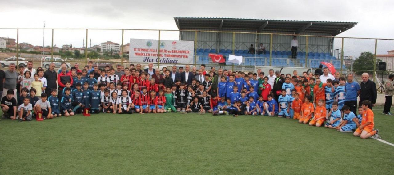 15 TEMMUZ MİLLİ BİRLİK VE BERABERLİK FUTBOL TURNUVASI DÜZENLENDİ