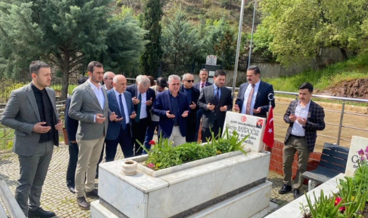 ADAYLAR ŞEHİTLİĞİ ZİYARET ETTİ