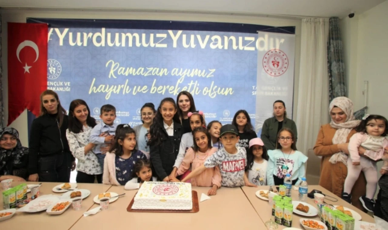 Amasya'da Depremzedelerle Bayramlaşma Programı Düzenlendi