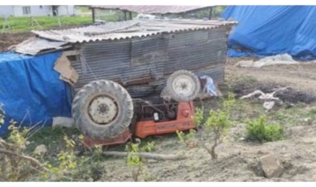 Amasya’nın Kayabaşı Köyünde traktörün altında kalan 30 Yaşındaki Fikret Cort hayatını kaybetti.