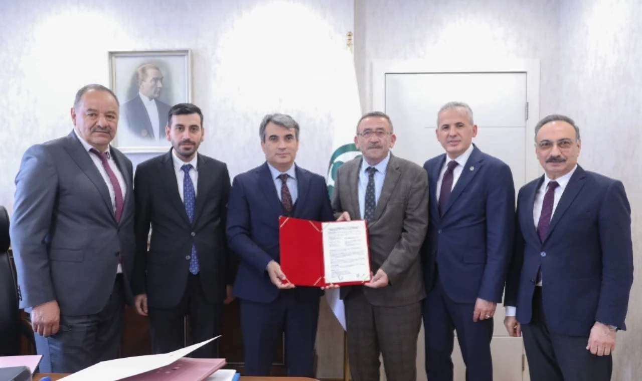AMASYA ŞEKER VE TÜRKŞEKER SÖZLEŞME İMZALADI