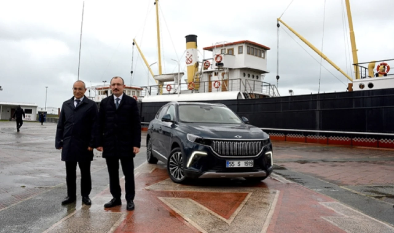 Azerbaycan Ekonomi Bakanı Cabbarov, Samsun'da Togg kullandı