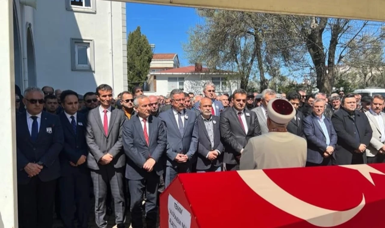 BABA DOSTUNU SON YOLCULUĞUNA UĞURLADI
