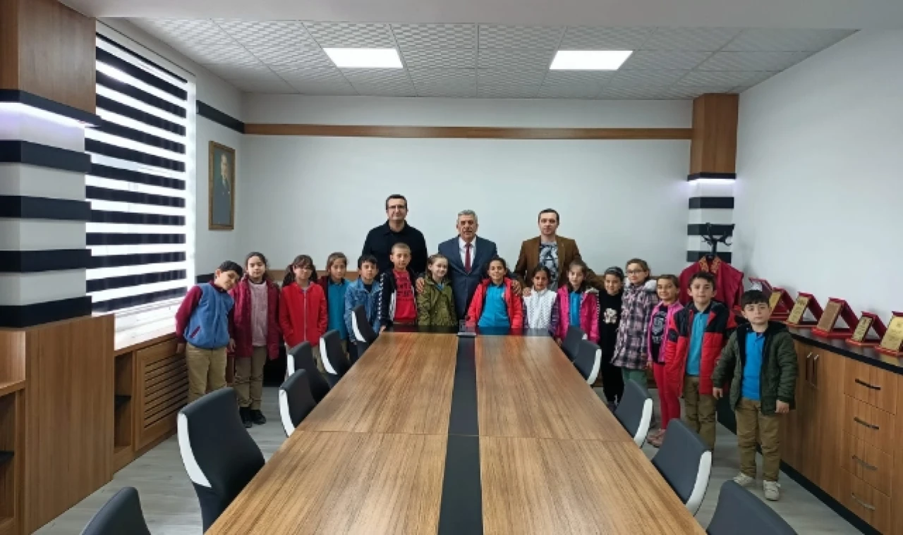 BAYRAKTAR’IN MİNİK KONUKLARI