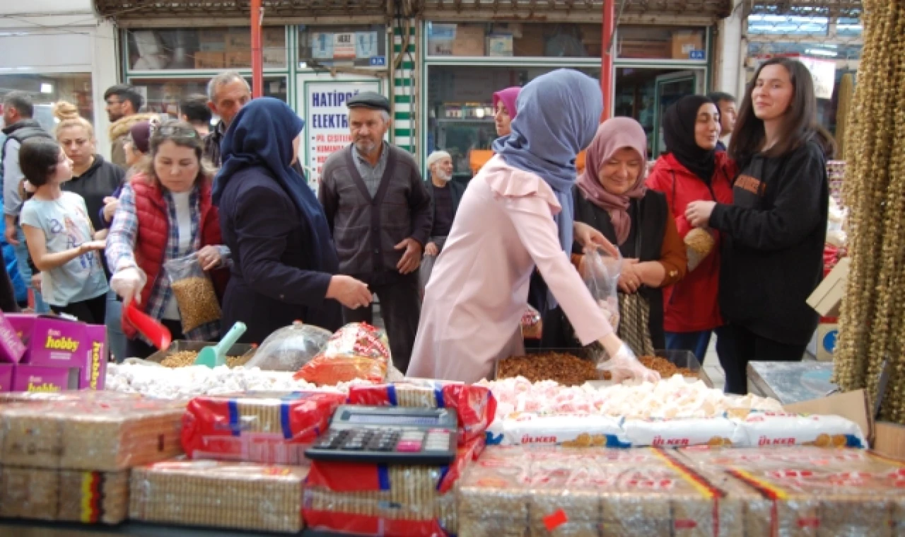BAYRAM ÖNCESİ ŞEKER VE ÇİKOLATA SATIŞLARI DURGUN
