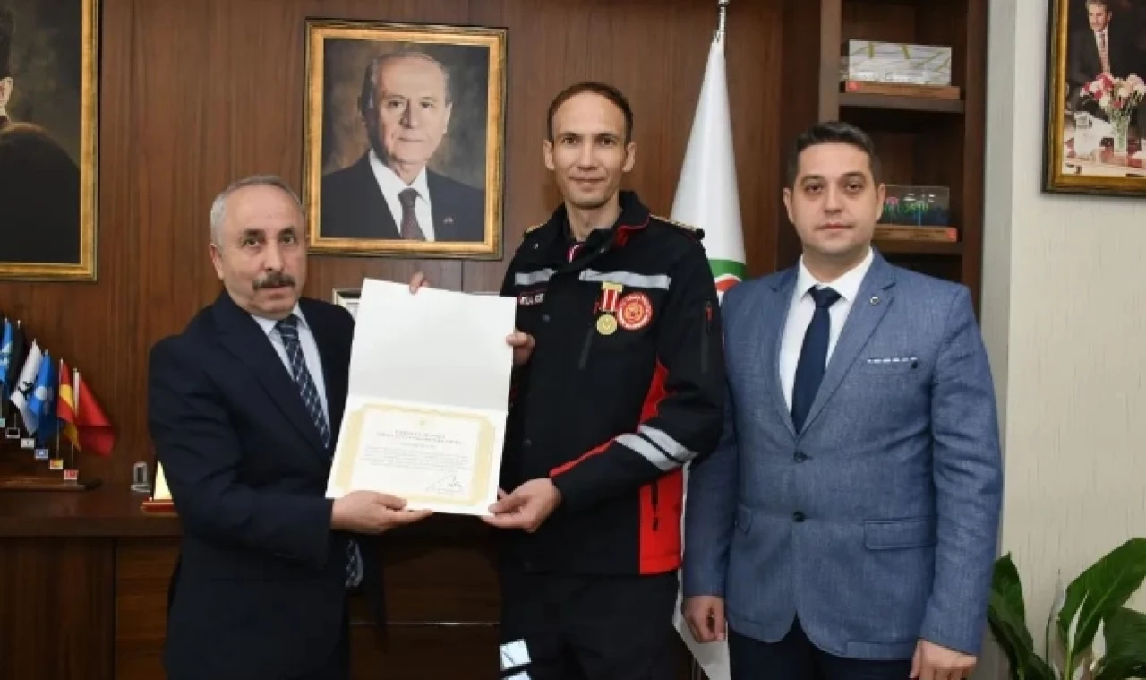 Çelik,Devlet Üstün Fedakârlık Madalyası Alan Personeli Makamında Ağırladı