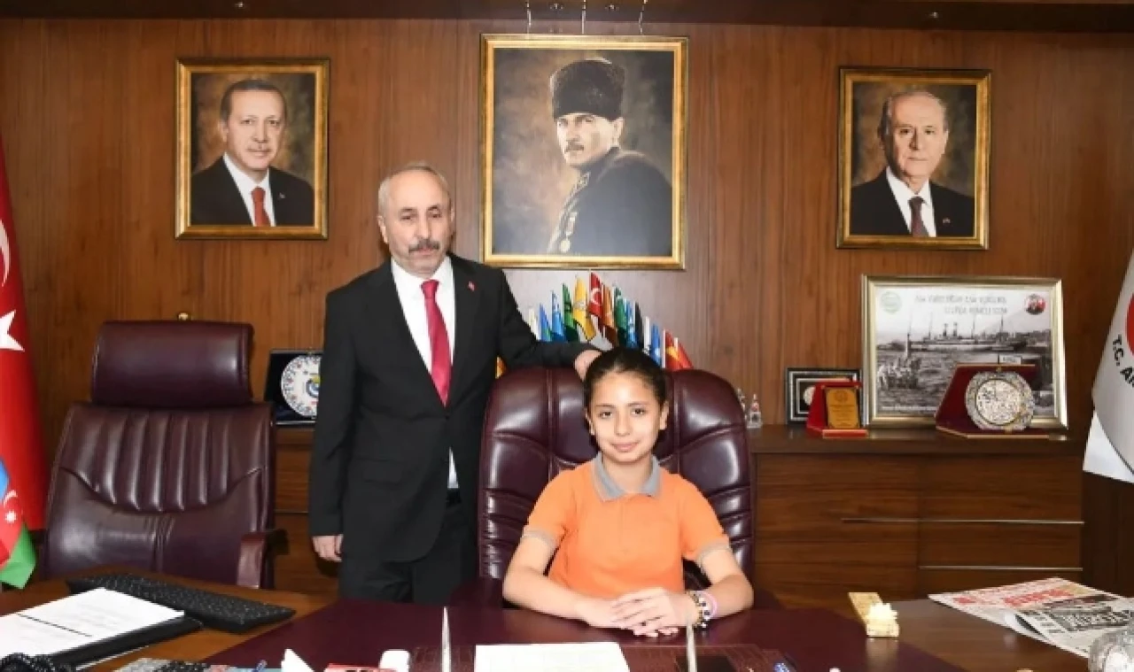 Çelik, Koltuğunu Çocuklara Emanet Etti