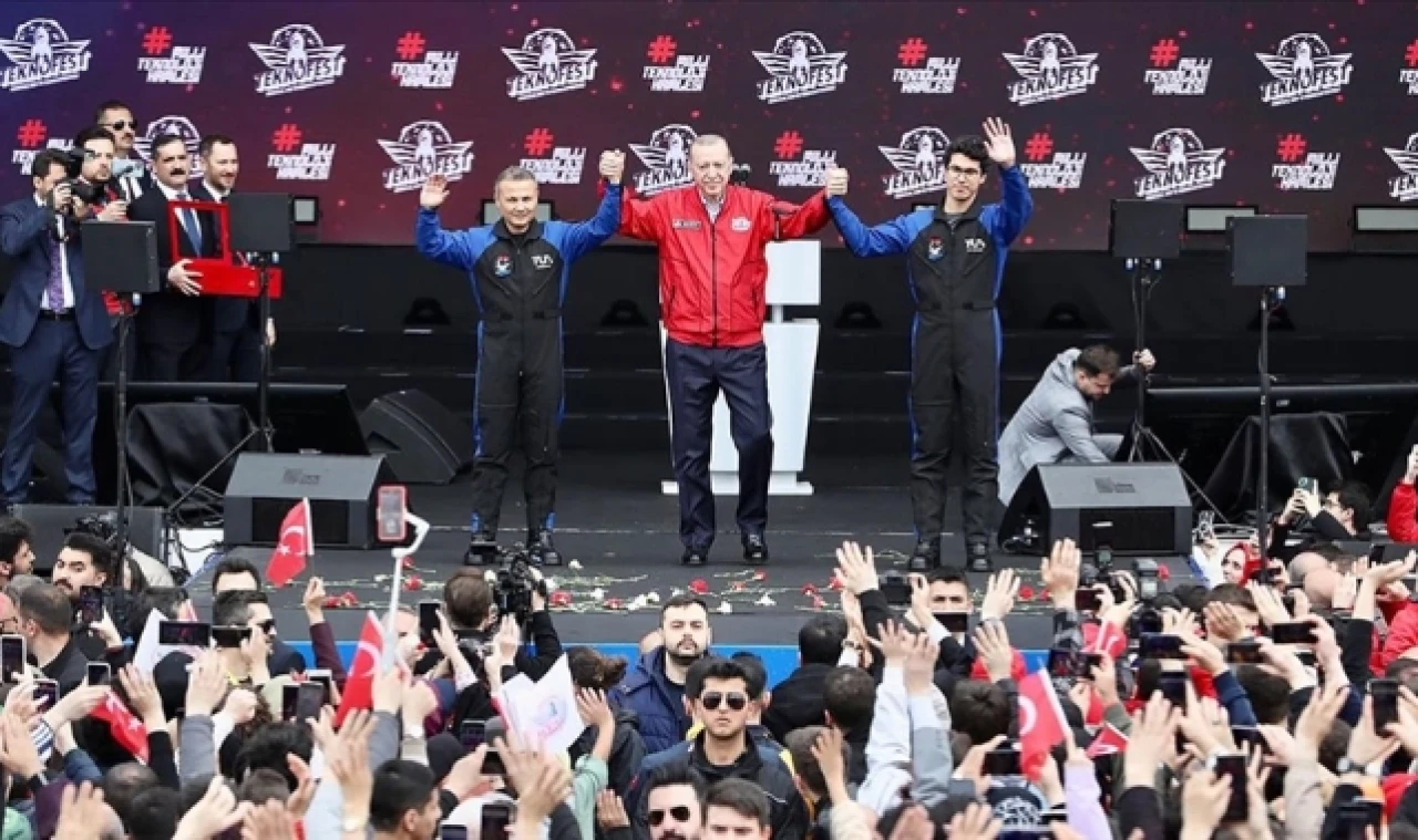 Cumhurbaşkanı Erdoğan, Türkiye'nin ilk uzay yolcularını açıkladı