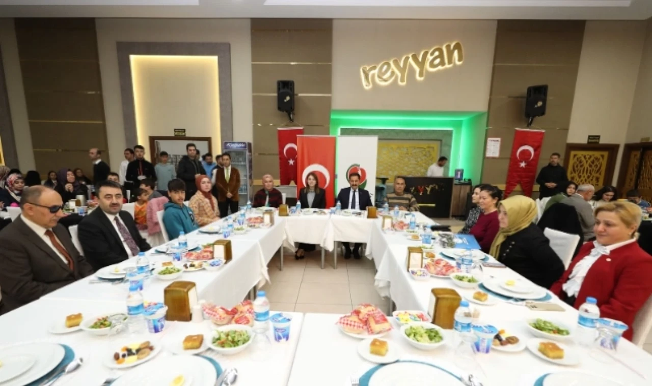 DEVLET – MİLLET İFTARDA BULUŞTU