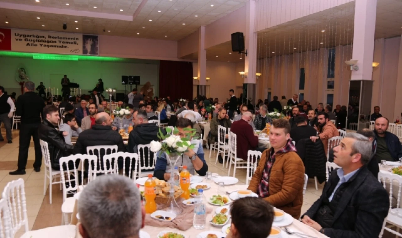 ESNAF ODASI ÜYELERİ İFTARDA BULUŞTU