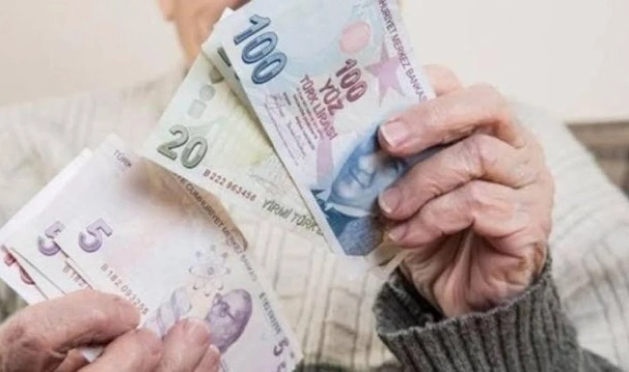 "EVDE BAKIM YARDIMI" HESAPLARA YATIRILMAYA BAŞLANDI