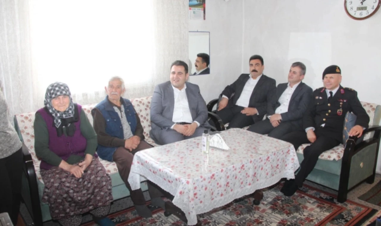 GÖKCECİK, ŞEHİT AİLESİNİ ZİYARET ETTİ
