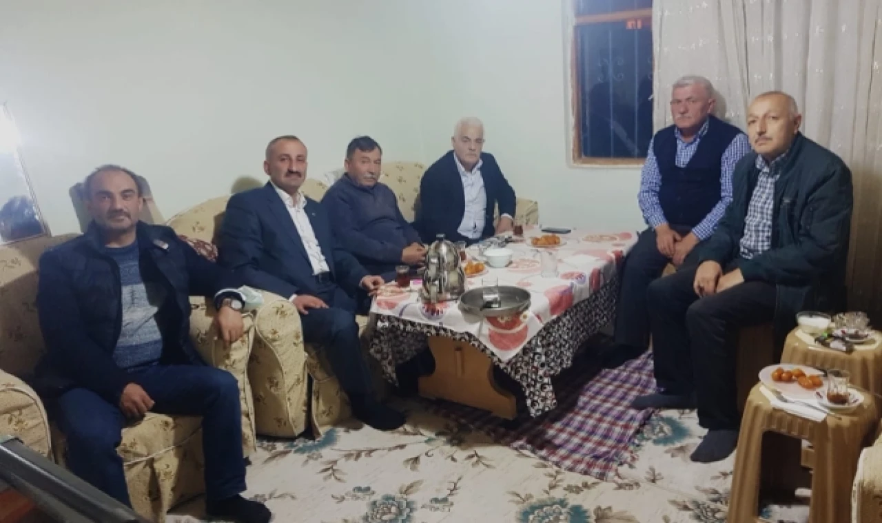 GÜMÜŞHACIKÖY’DE MHP SEÇİM ÇALIŞMALARINA BAŞLADI