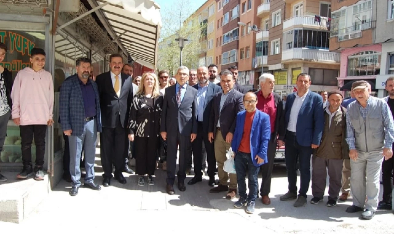 HALUK İPEK ESNAFLA BULUŞTU