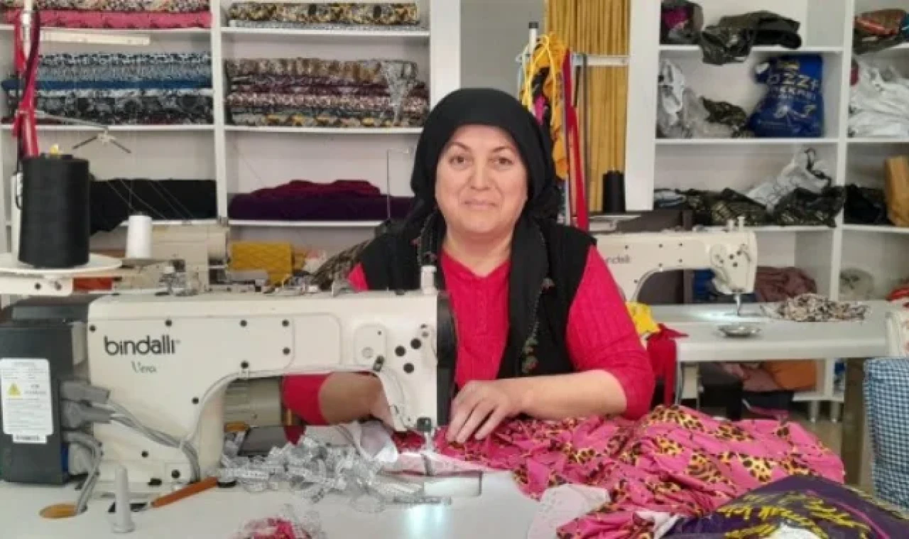 İZMİRLİ ROMANLARIN KIYAFETLERİ AMASYA'DAN