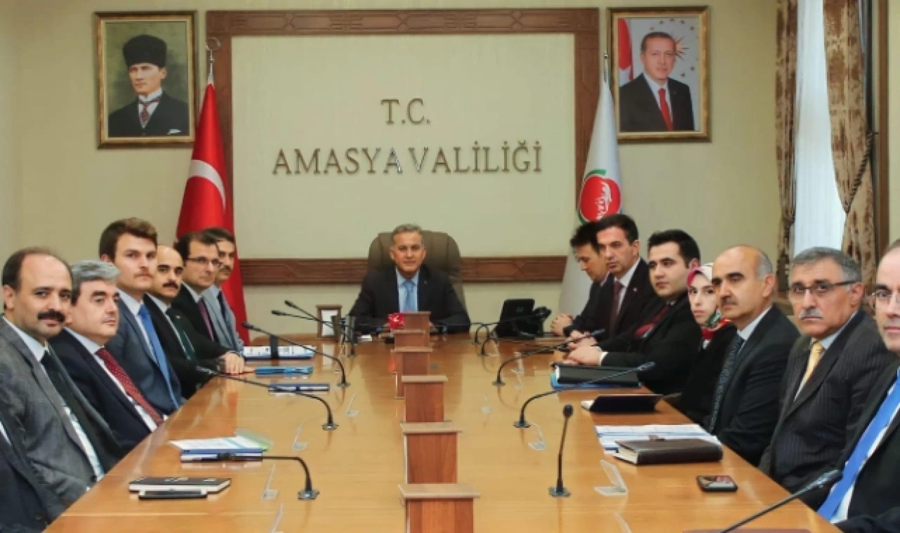 KAMU HİZMETLERİ DEĞERLENDİRME TOPLANTISI YAPILDI