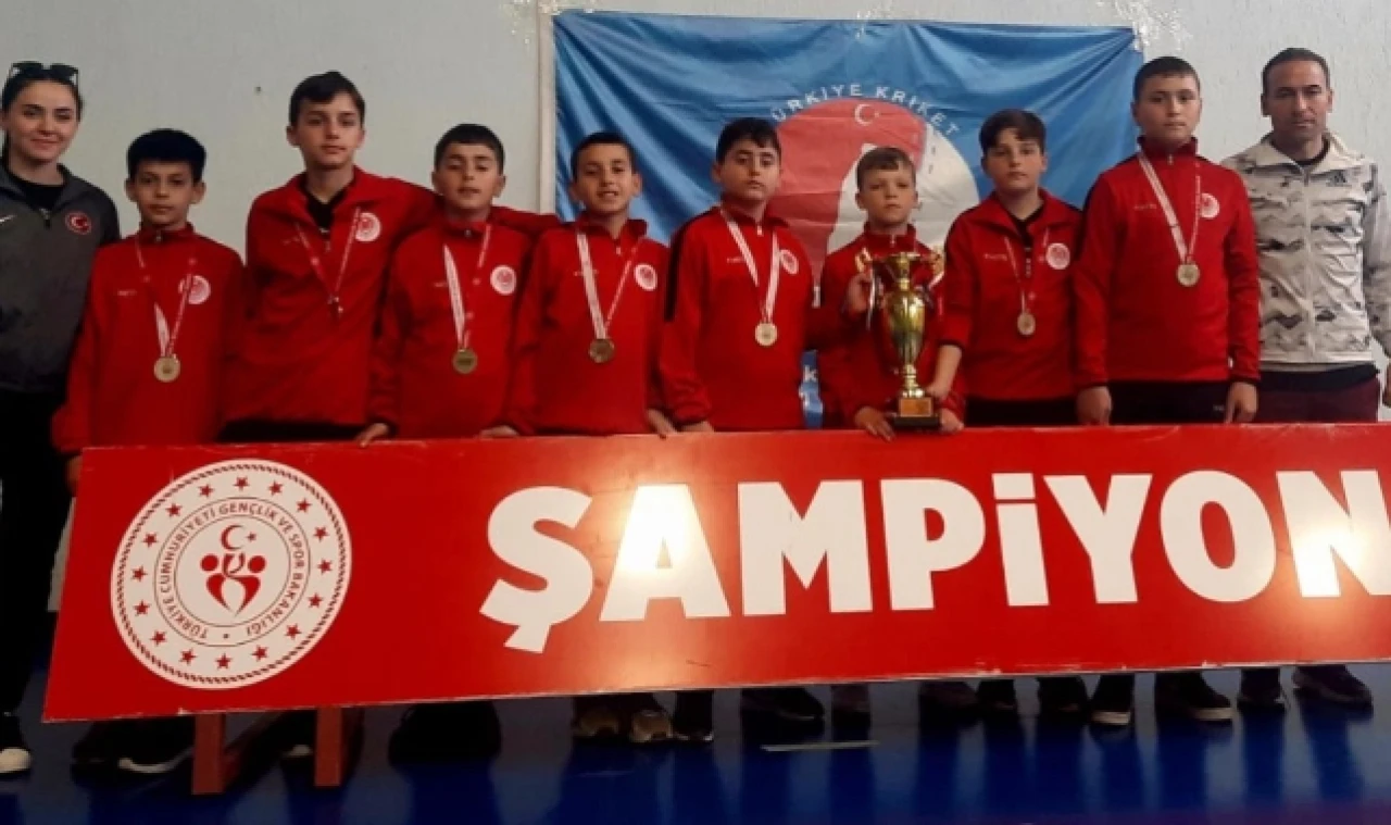 Krikette Türkiye Şampiyonu Olan Öğrencilerin Hedefi Milli Takım