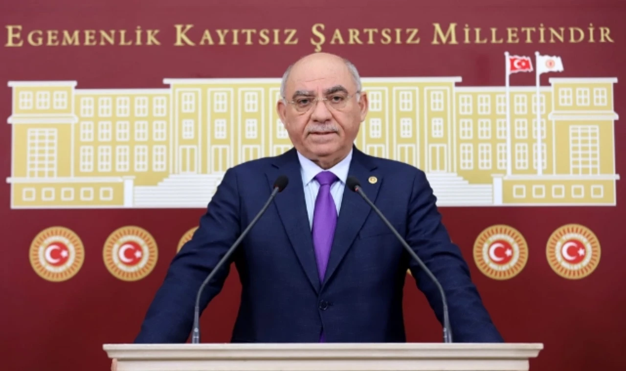MUHALEFETİ TÜRK HALKINA ŞİKAYET ETTİ!