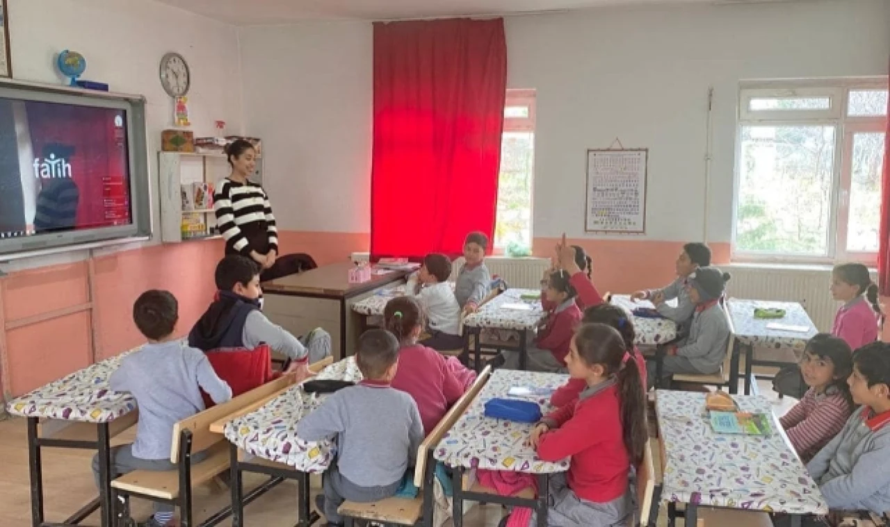ÖĞRENCİLER BİLGİLENDİRİLDİ