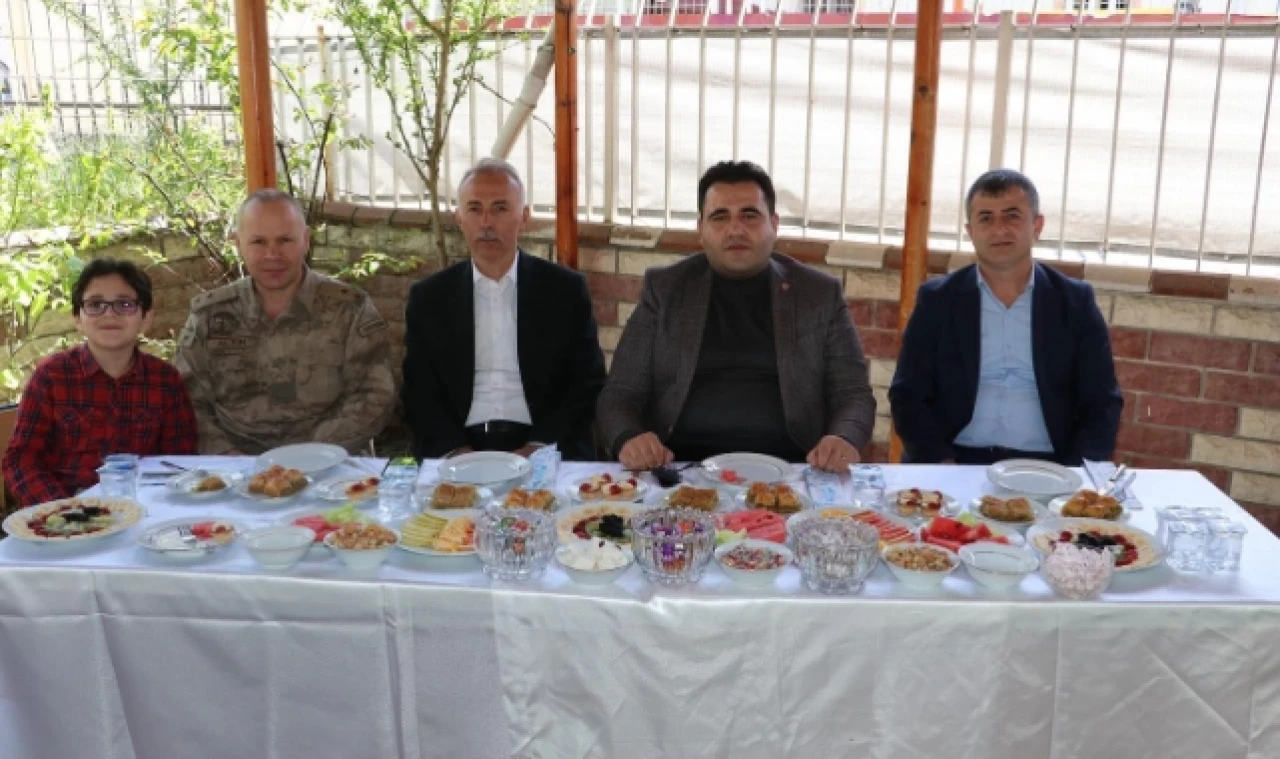Öztürk ve Gökcecik Bayramlaşma Programına Katıldı