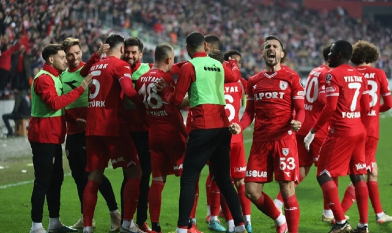 SAMSUNSPOR 11 YIL SONRA YENİDEN SÜPER LİG’DE