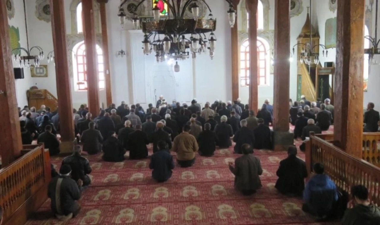 ŞEHİT POLİSLER İÇİN MEVLİT OKUTULDU