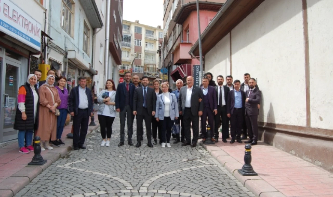 ŞİMŞEK,MERZİFON'DA ESNAF ZİYARETİNDE BULUNDU