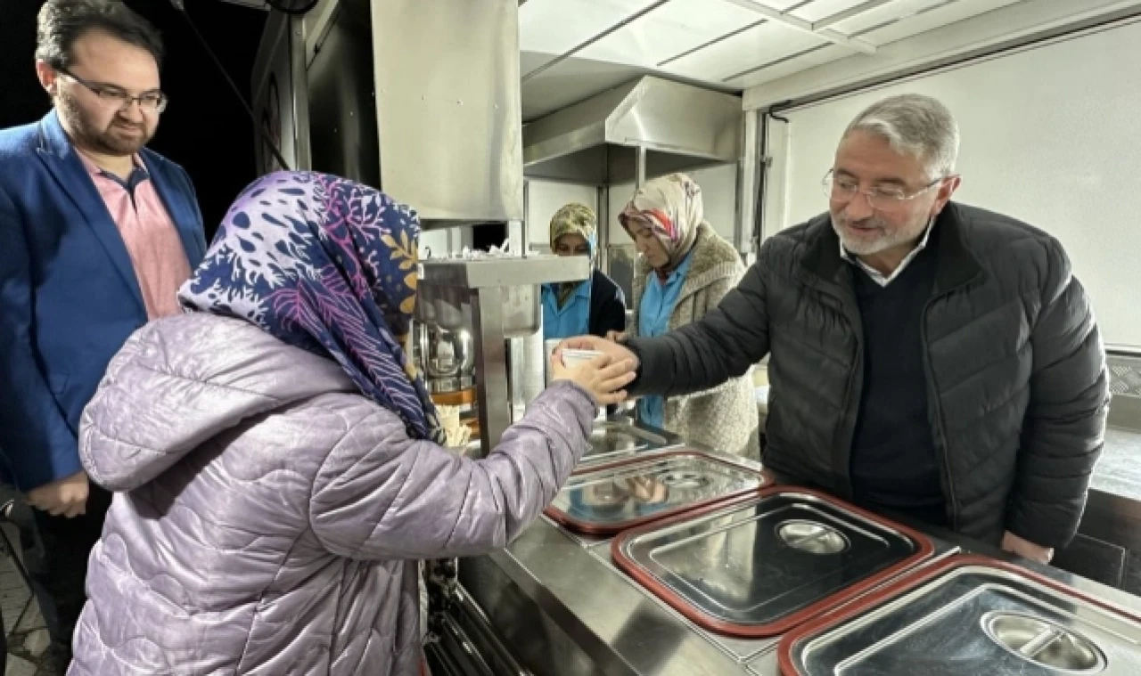 TERAVİH SONRASI SALEP İKRAMI