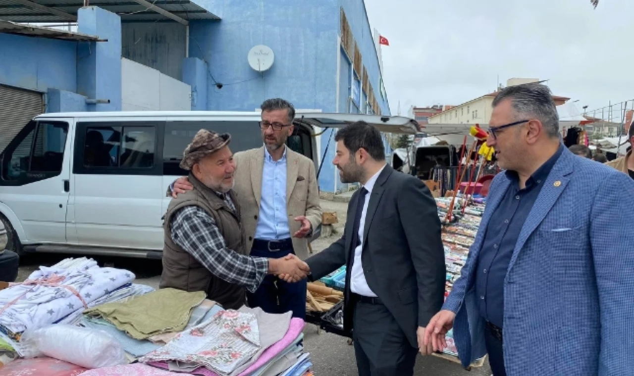 AK PARTİ MİLLETVEKİLİ
ADAYLARI SAHADA