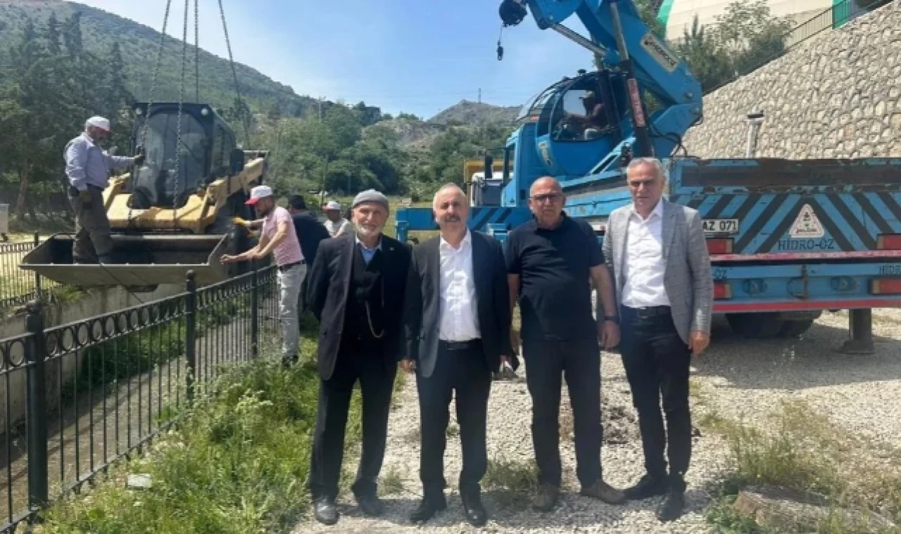 AMASYA'DA DERE YATAKLARI TEMİZLENİYOR