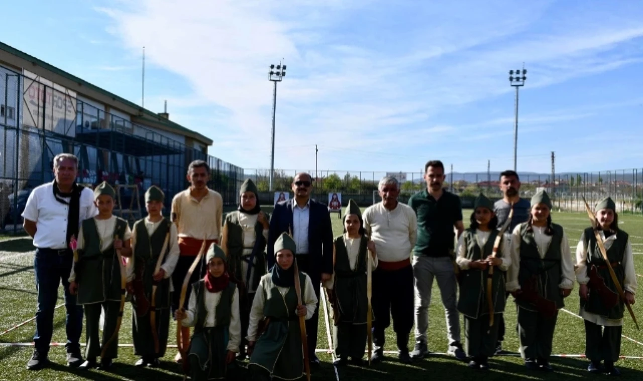 Amasya Geleneksel Okçuluk İl Müsabakaları Gümüşhacıköy’de Düzenlendi