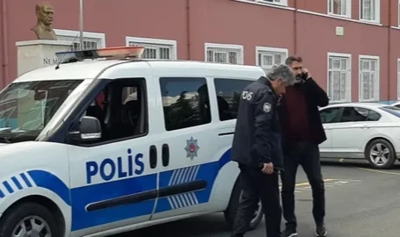  Aranan 3 kişi oy kullanmaya gelince yakalandı