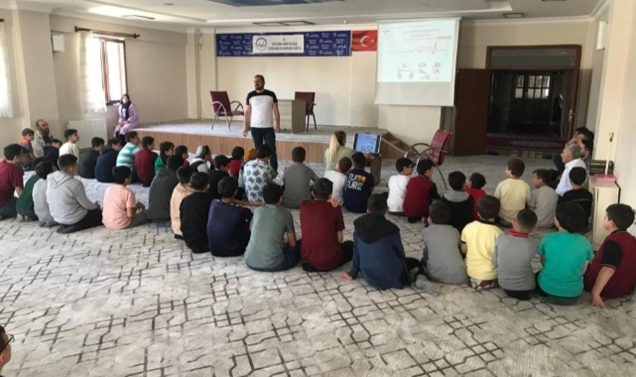 “BİR KONU BİR KONUK”