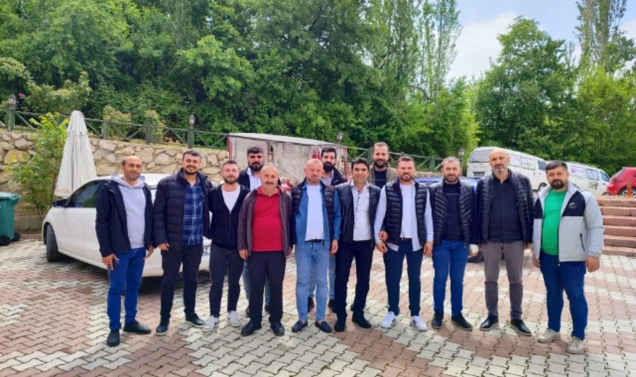 ESNAF KAHVALTIDA BİR ARAYA GELDİ