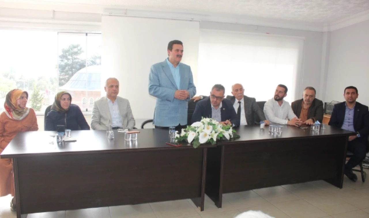 İPEK İLE ÇİLEZ SULUOVA HALKINA TEŞEKKÜR ETTİ