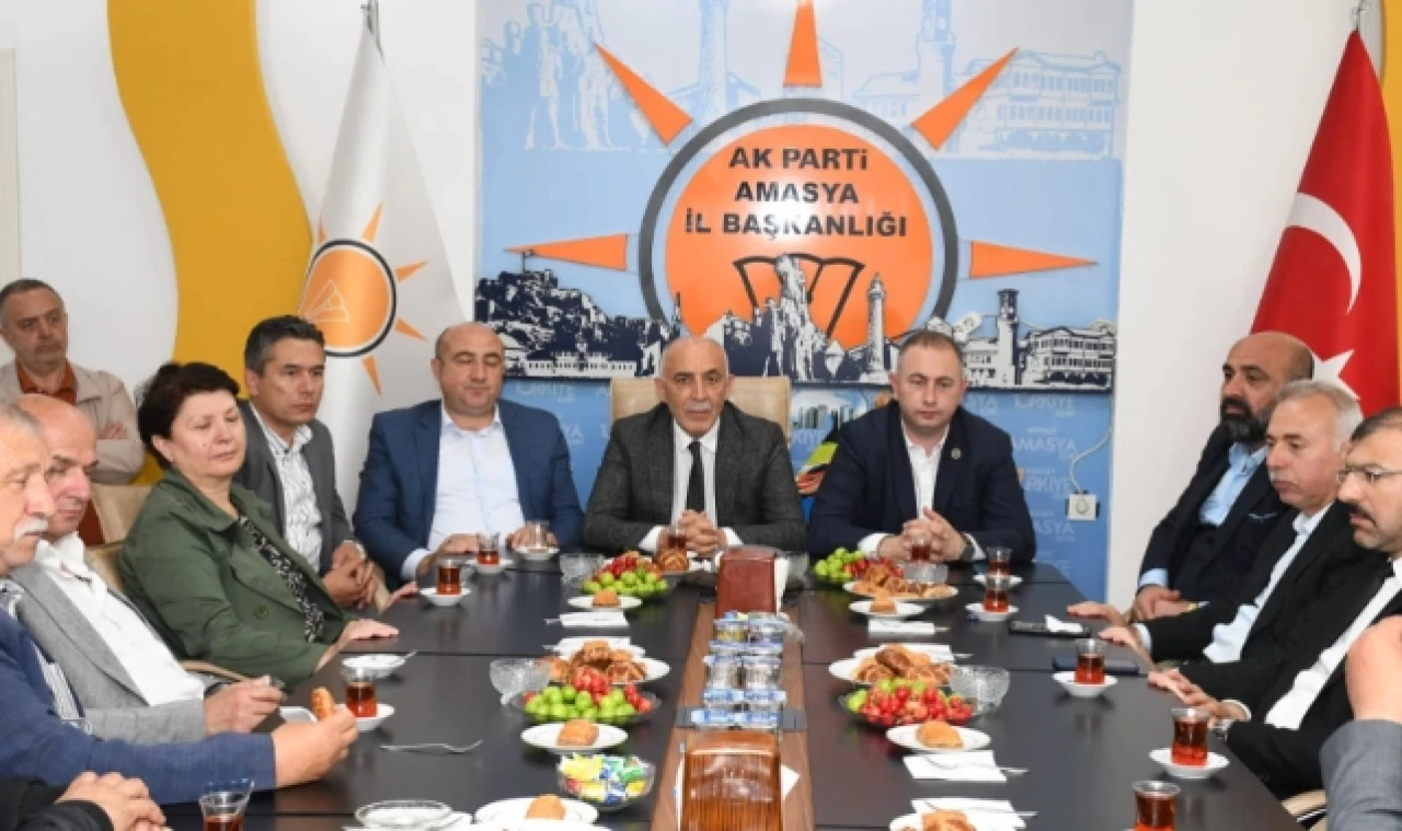 MHP'DEN AK PARTİYE ZİYARET