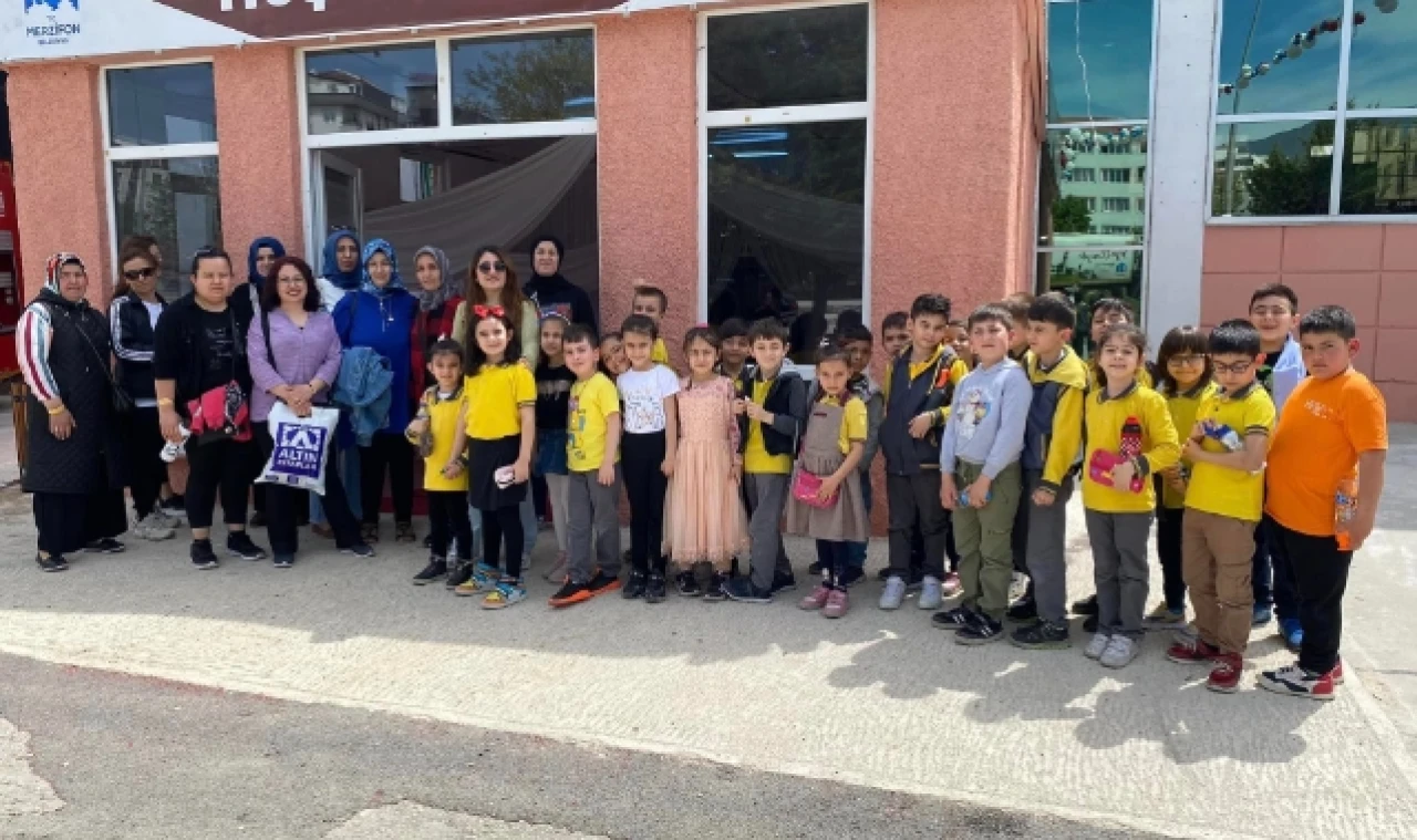 ÖĞRENCİLER FUAR’DA