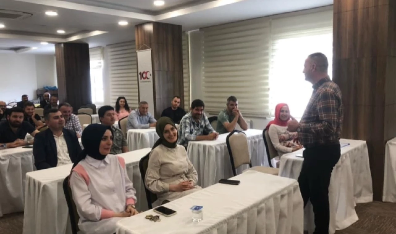 ÖZEL İDARE PERSONELİNE GELİŞİM SEMİNERİ VERİLDİ