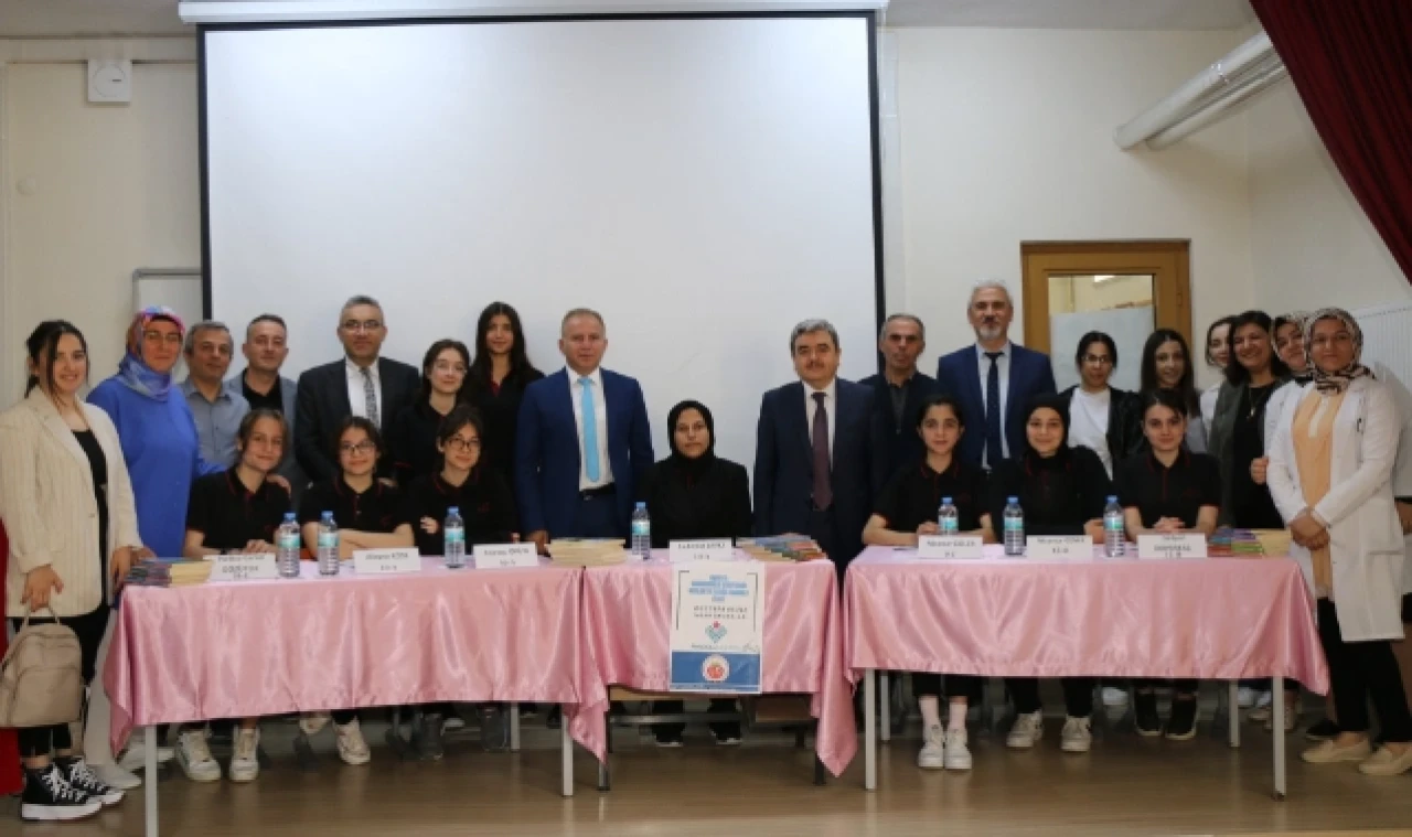 PANEL DÜZENLENDİ