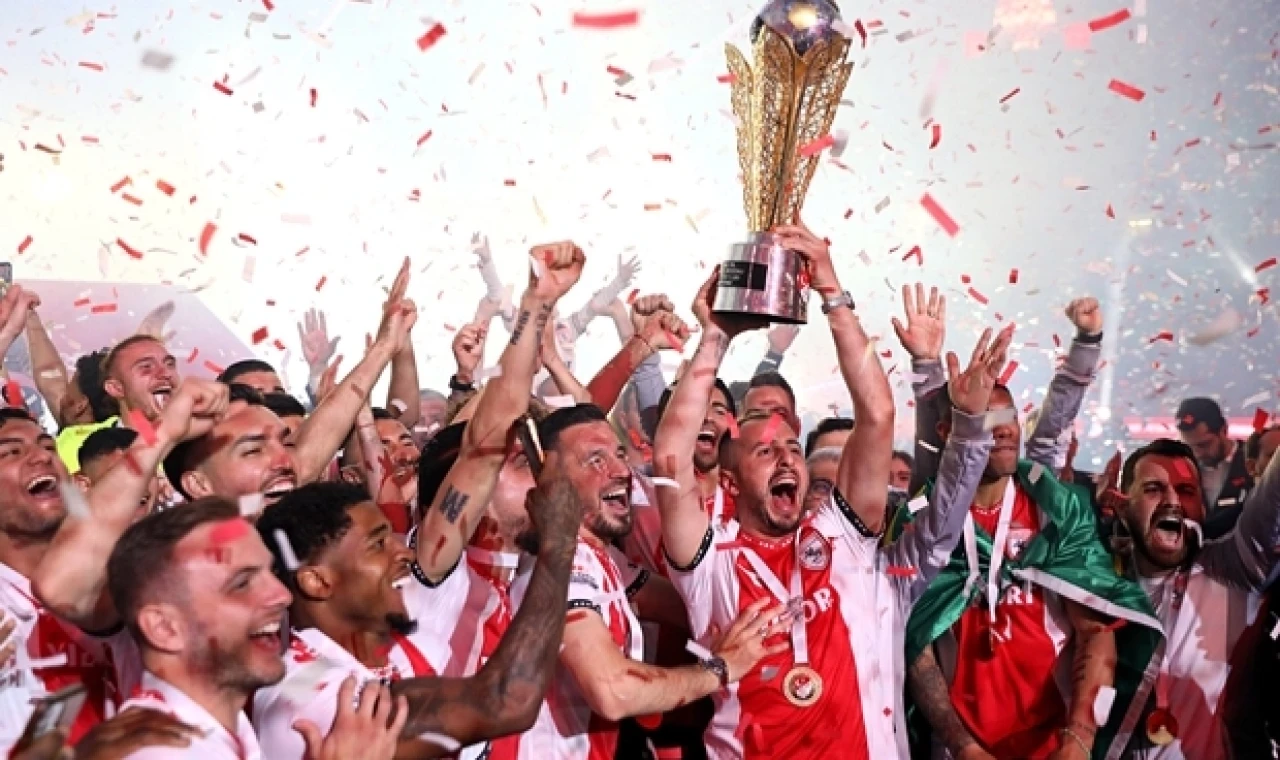 Süper Lig'e yükselen Samsunspor kupasını aldı