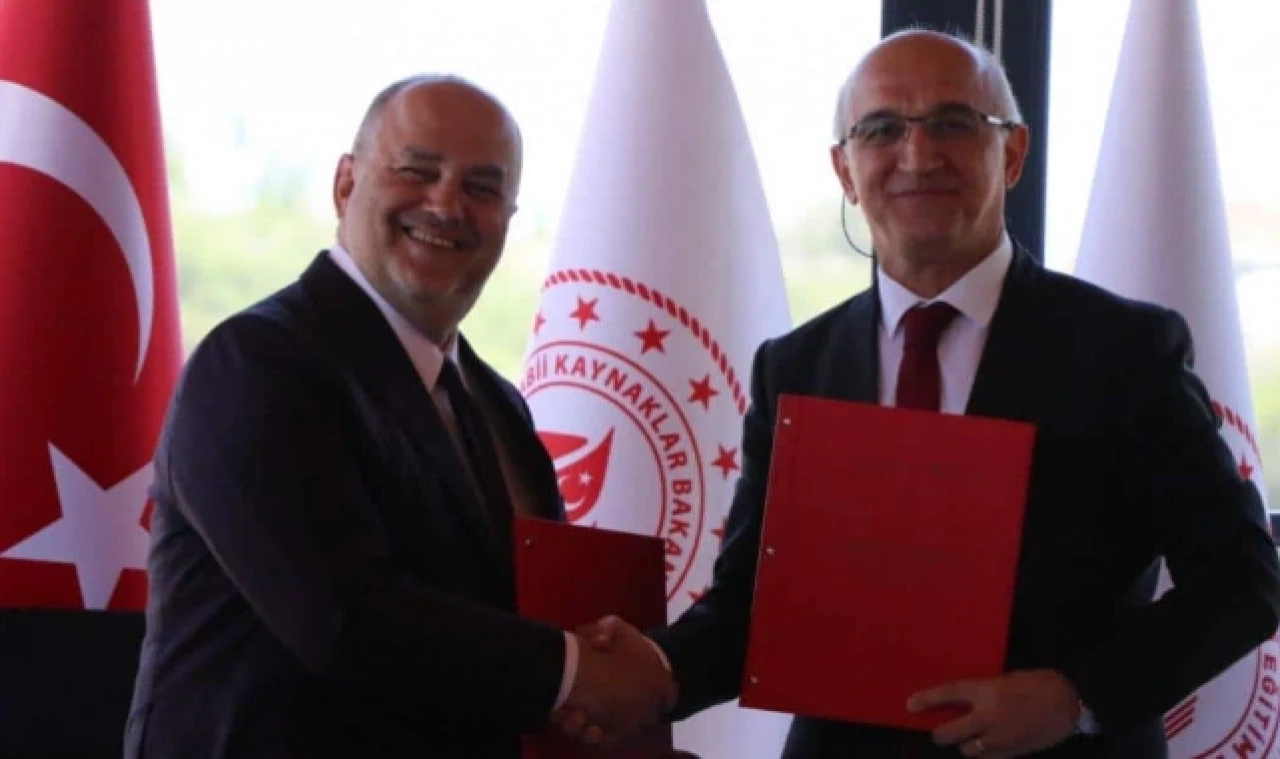 TÜRKİYE'NİN İLK PETROL VE DOĞAL GAZ TEMALI MESLEK LİSESİ KURULUYOR