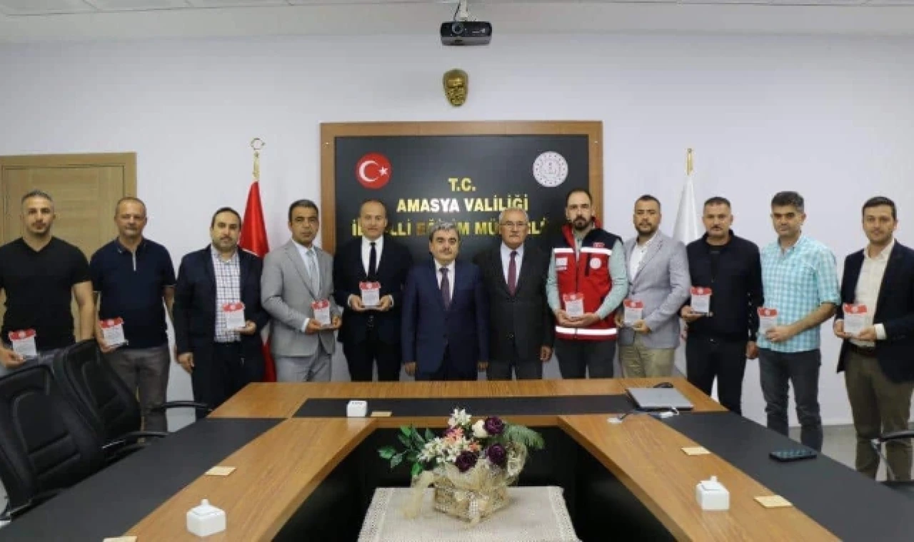 Türkmen'den MEB AKUB Ekibine Plaket